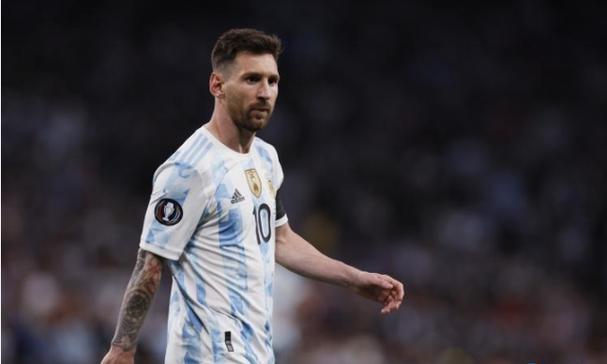 换心风波仅1个月, 李连杰小心思藏不住, “撕碎”了自己的体面